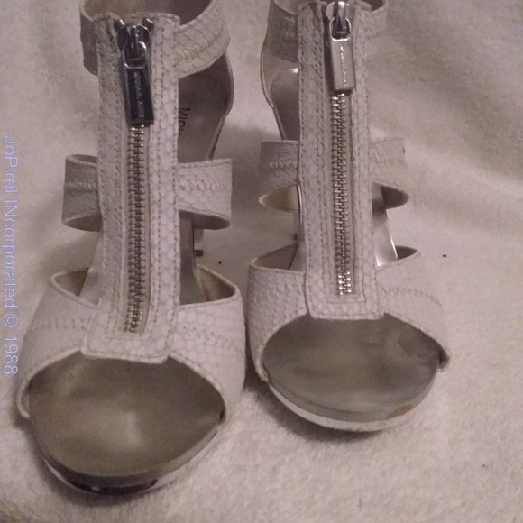 Michael Kors Snakeskin Designed 3 Strap Ankle 4 in Heel - Picture 4 of 7